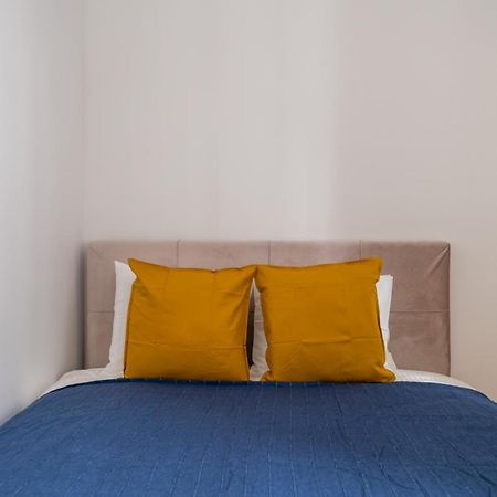 Lacplesa24 - Modern Studios In Riga City Center Экстерьер фото
