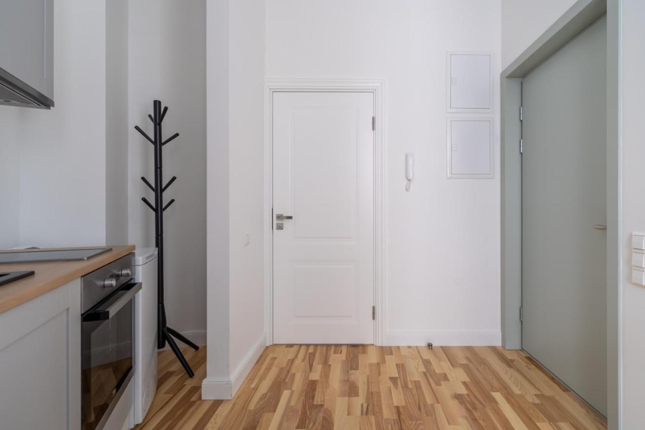 Lacplesa24 - Modern Studios In Riga City Center Экстерьер фото
