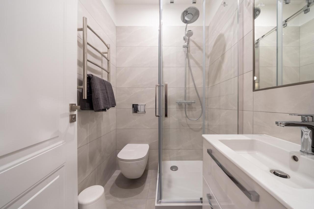 Lacplesa24 - Modern Studios In Riga City Center Экстерьер фото