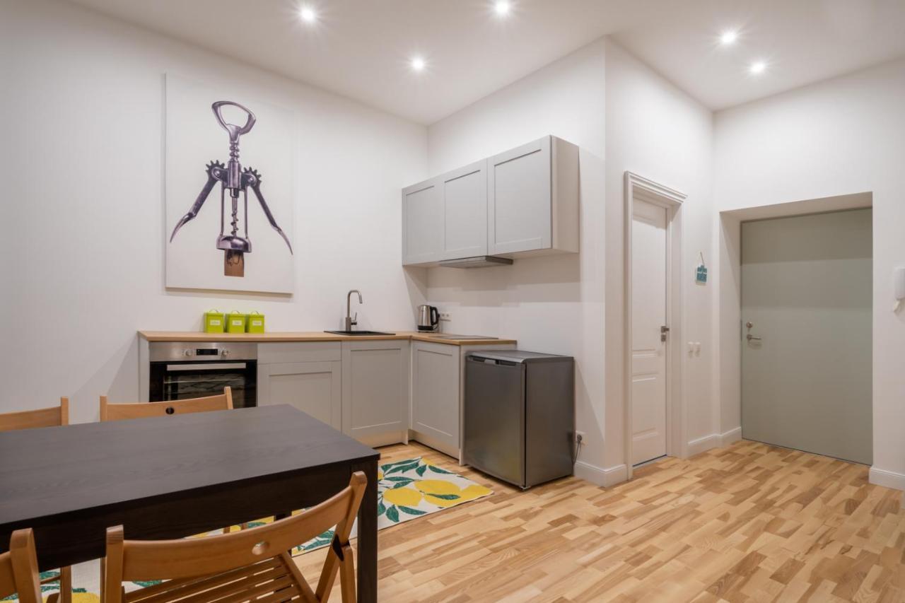 Lacplesa24 - Modern Studios In Riga City Center Экстерьер фото
