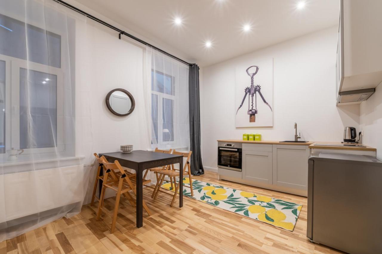 Lacplesa24 - Modern Studios In Riga City Center Экстерьер фото