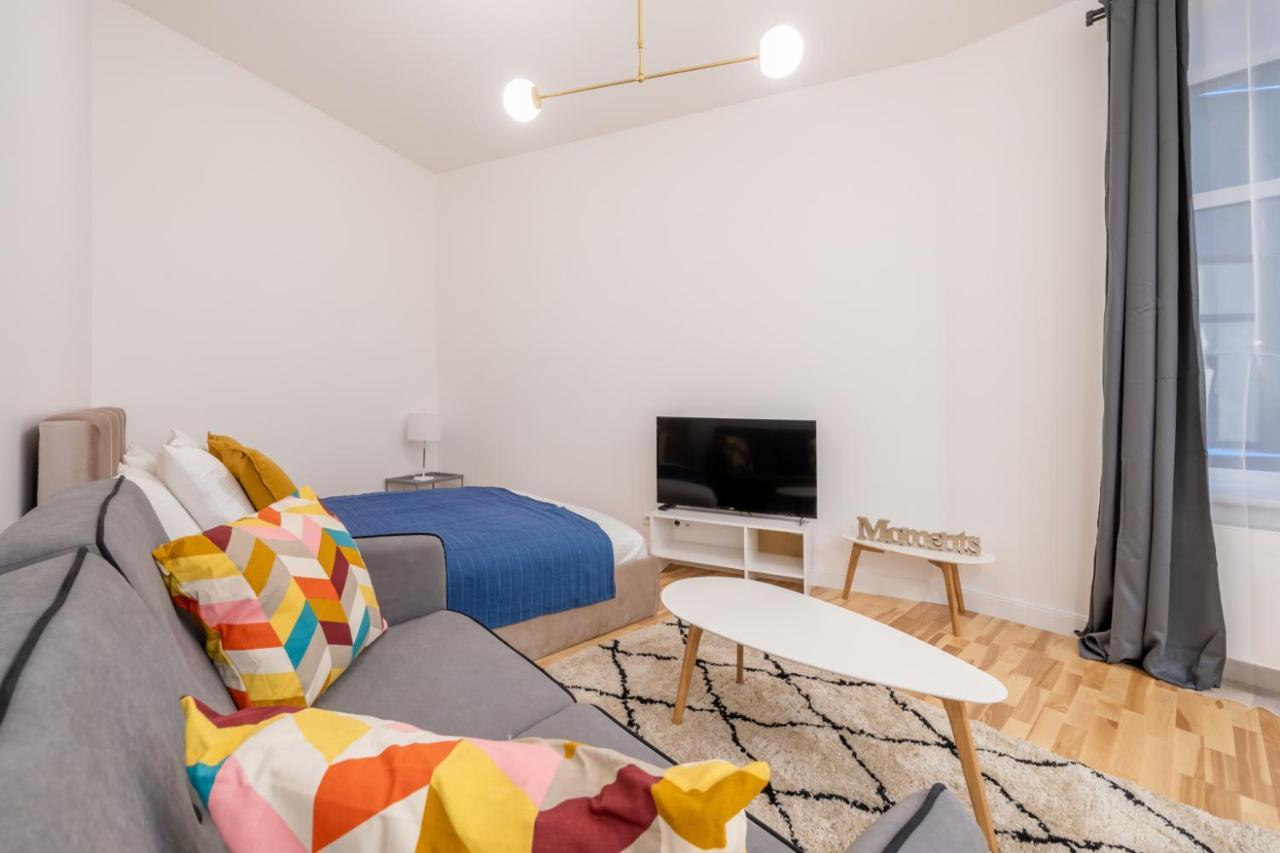 Lacplesa24 - Modern Studios In Riga City Center Экстерьер фото