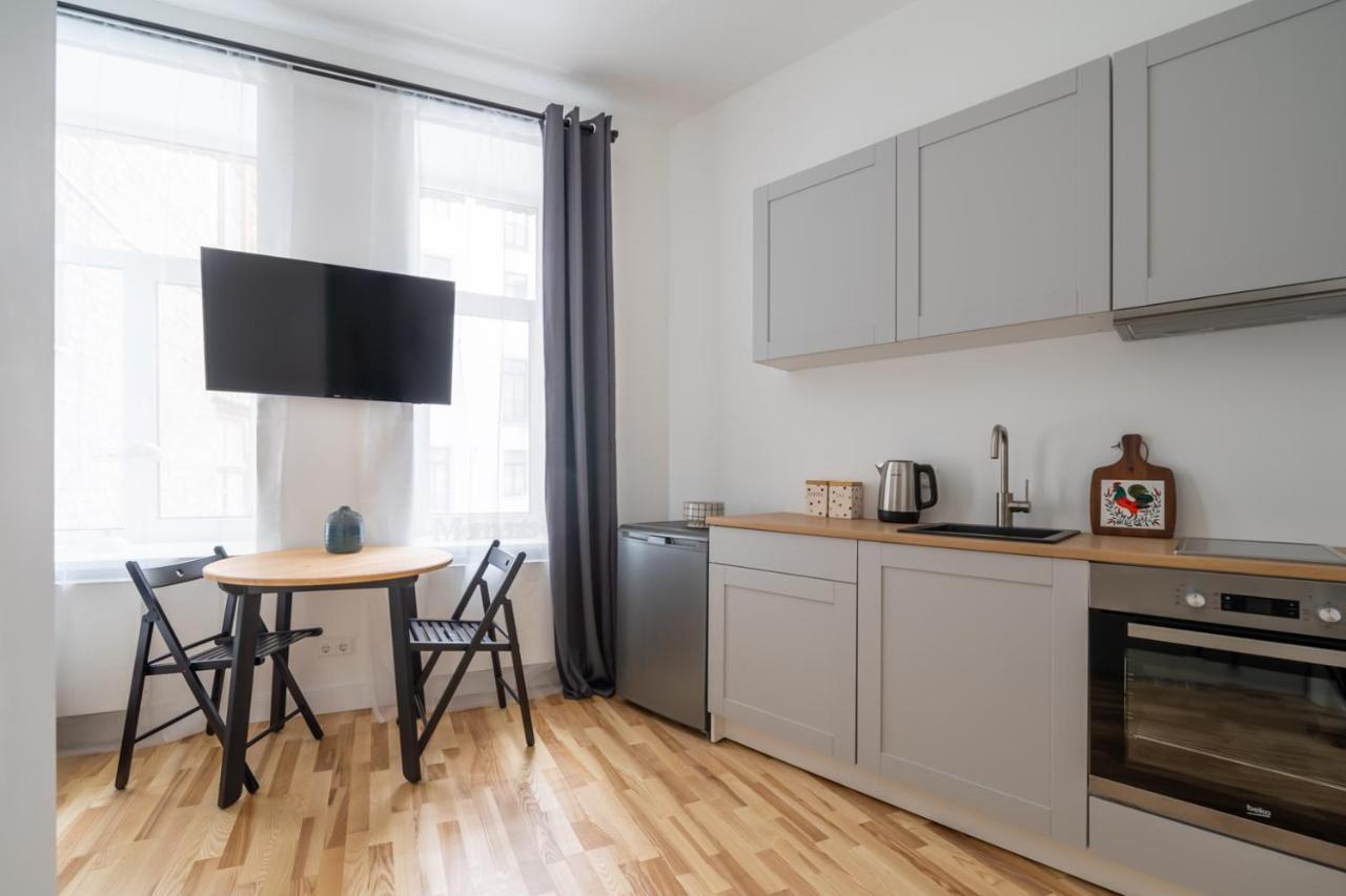 Lacplesa24 - Modern Studios In Riga City Center Экстерьер фото