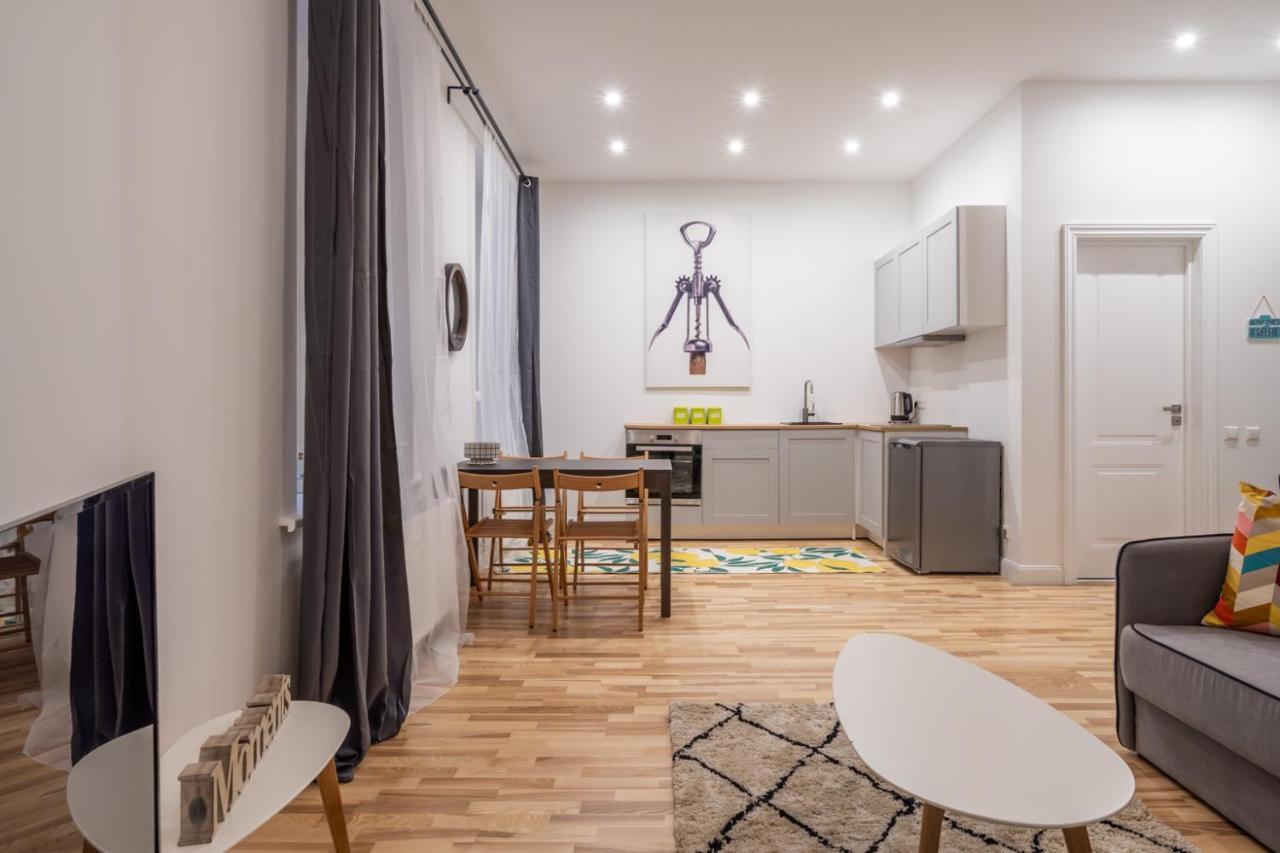 Lacplesa24 - Modern Studios In Riga City Center Экстерьер фото