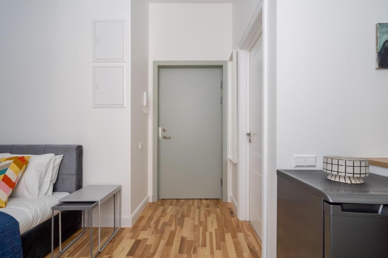 Lacplesa24 - Modern Studios In Riga City Center Экстерьер фото