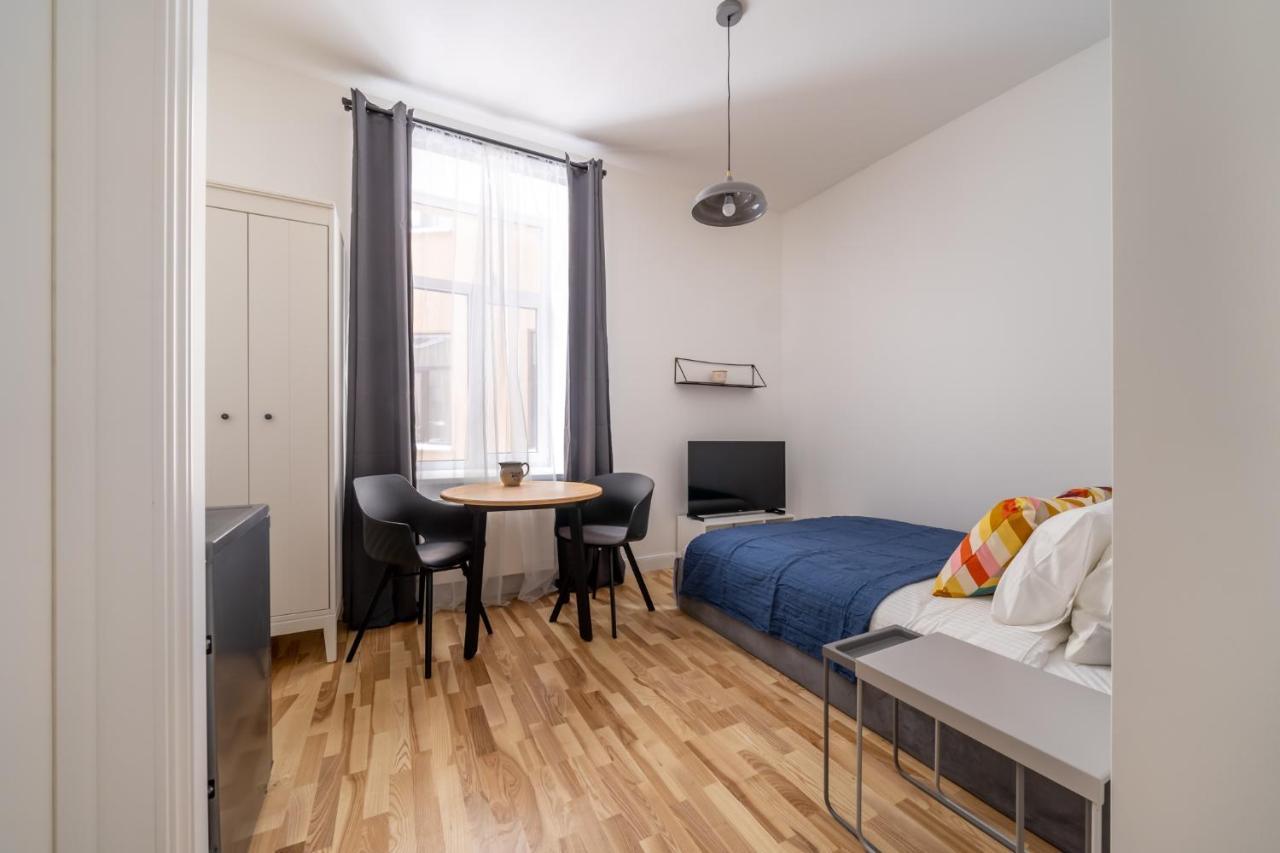 Lacplesa24 - Modern Studios In Riga City Center Экстерьер фото